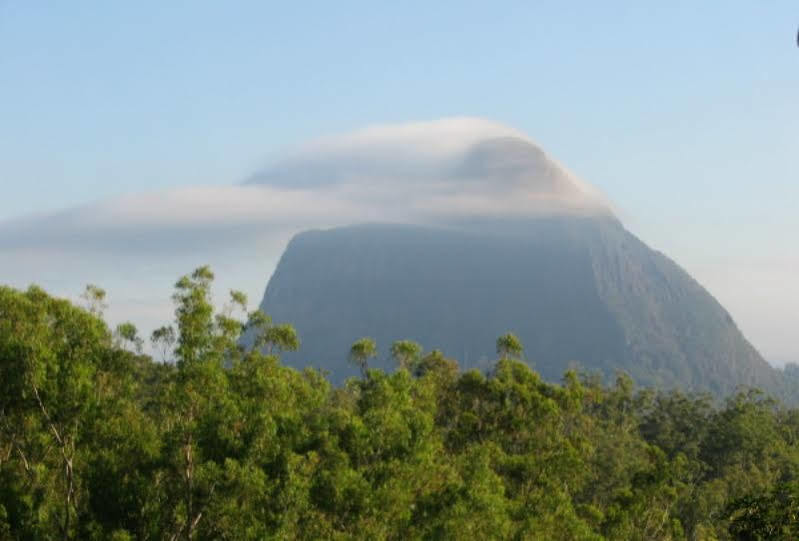 Glass On Glasshouse Glass House Mountains Dış mekan fotoğraf
