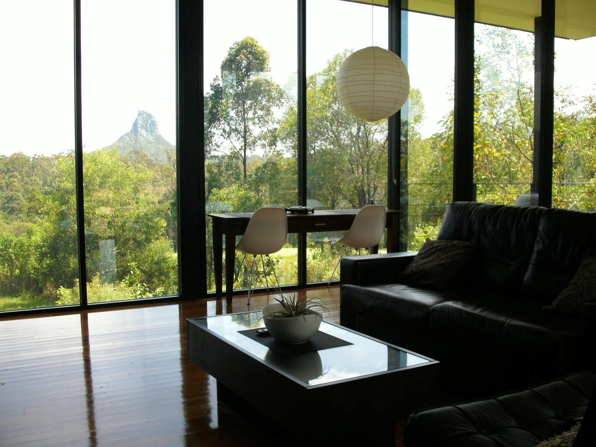 Glass On Glasshouse Glass House Mountains Dış mekan fotoğraf